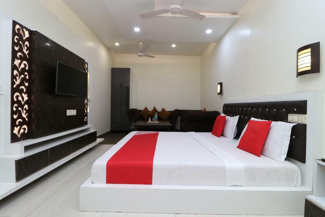 Oyo 29637 Hotel Kakkar Ludhiana Extérieur photo
