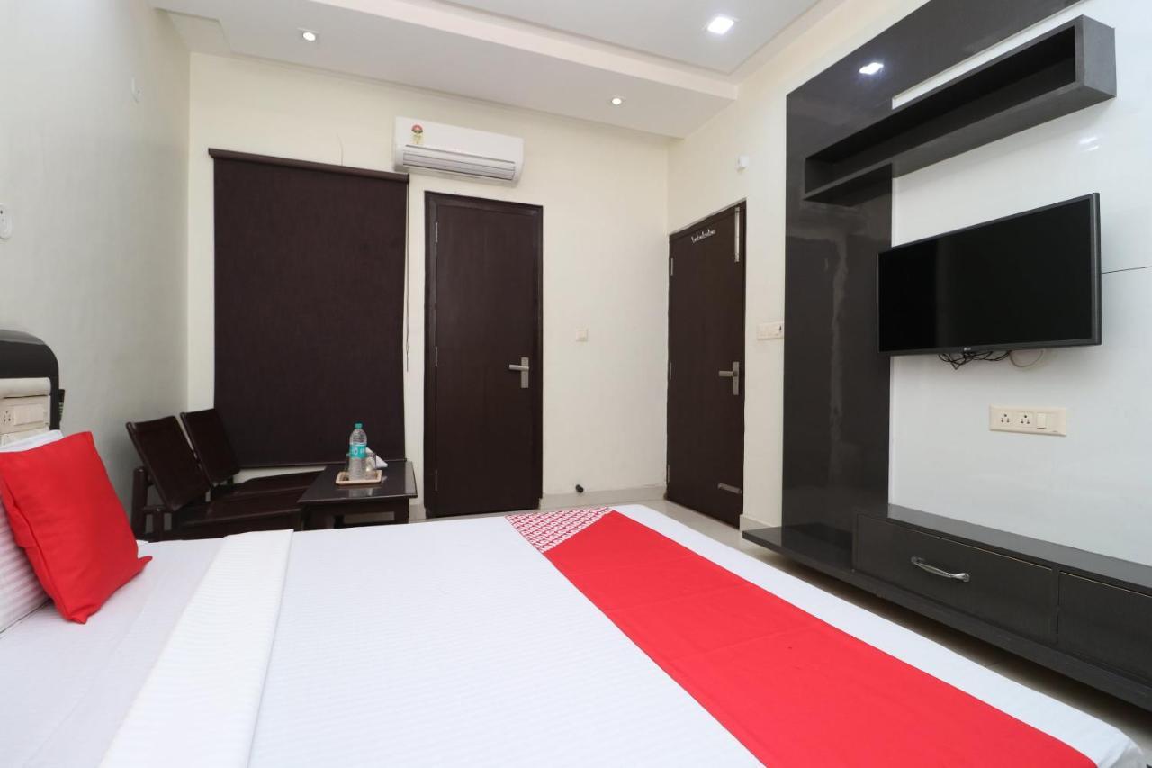 Oyo 29637 Hotel Kakkar Ludhiana Extérieur photo