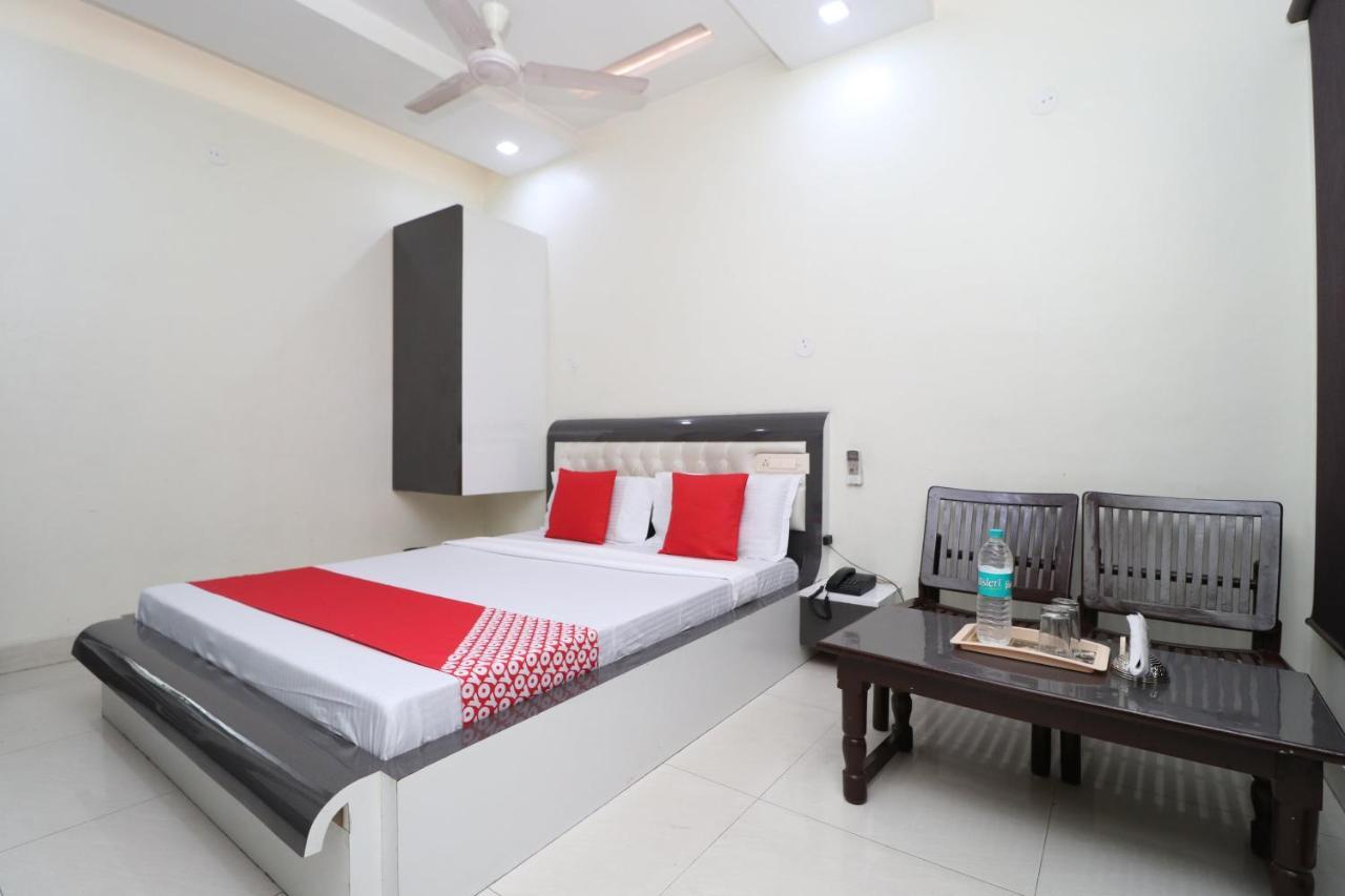 Oyo 29637 Hotel Kakkar Ludhiana Extérieur photo